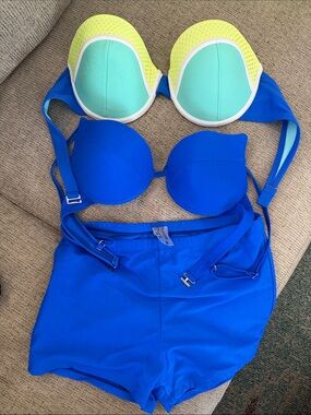 Matte Collection Women's 2 Blue Bikini Bras and Matching Lounge Shorts